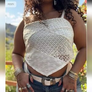 💥Sale💥NWOT Torrid Festi Handkerchief Crop Cami